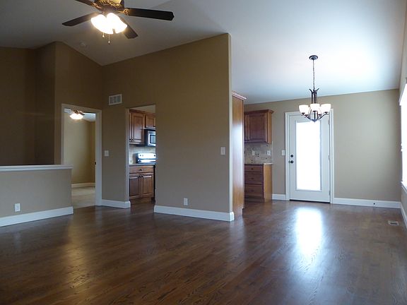 3rd image of 5912 N Millsboro St