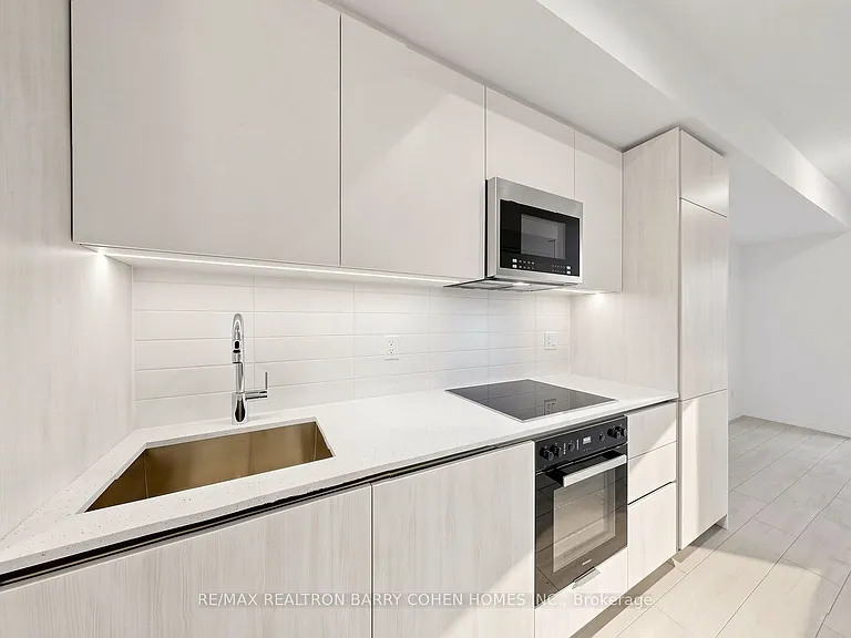 400 King St W #1922 — Photo 15