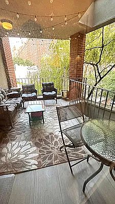 3rd image of 246 10th Ave #4E