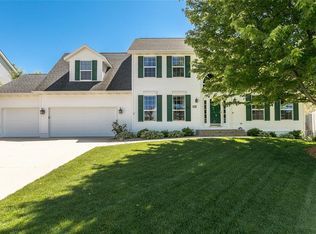 2175 Plymouth St, Marion, IA 52302