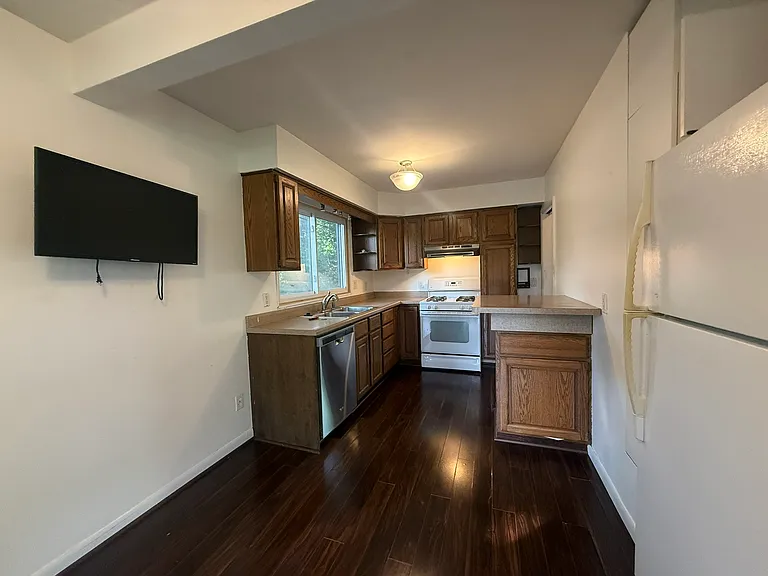 7425 Ann Arbor St — Photo 3
