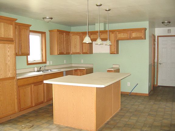 2nd image of 47522 Greathouse Pl