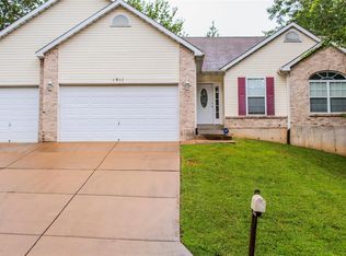 1911 Doe Run Estates Dr, Imperial, MO 63052