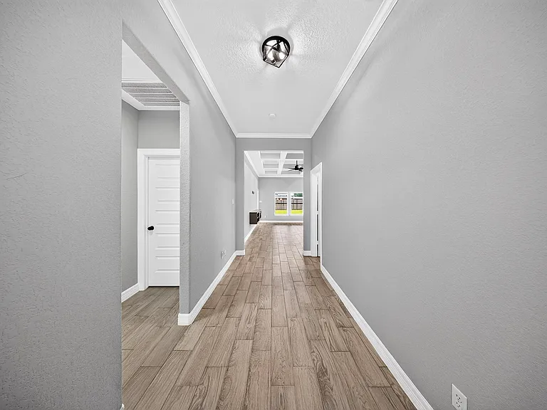 2309 Minnesota St — Photo 13