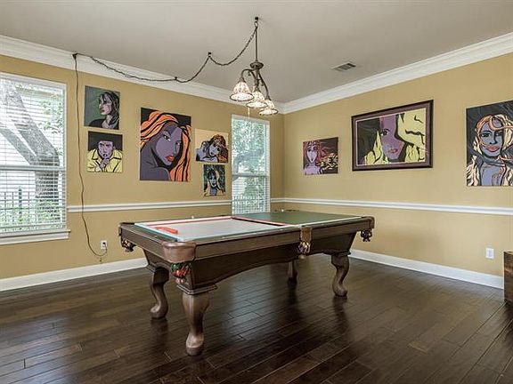 4th image of 400 Luna Vista Dr