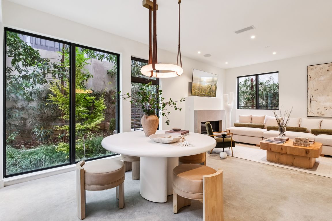 next background image