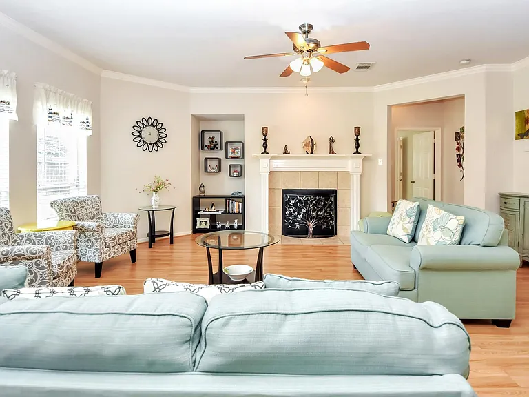 1815 Granite Field Ln — Photo 11