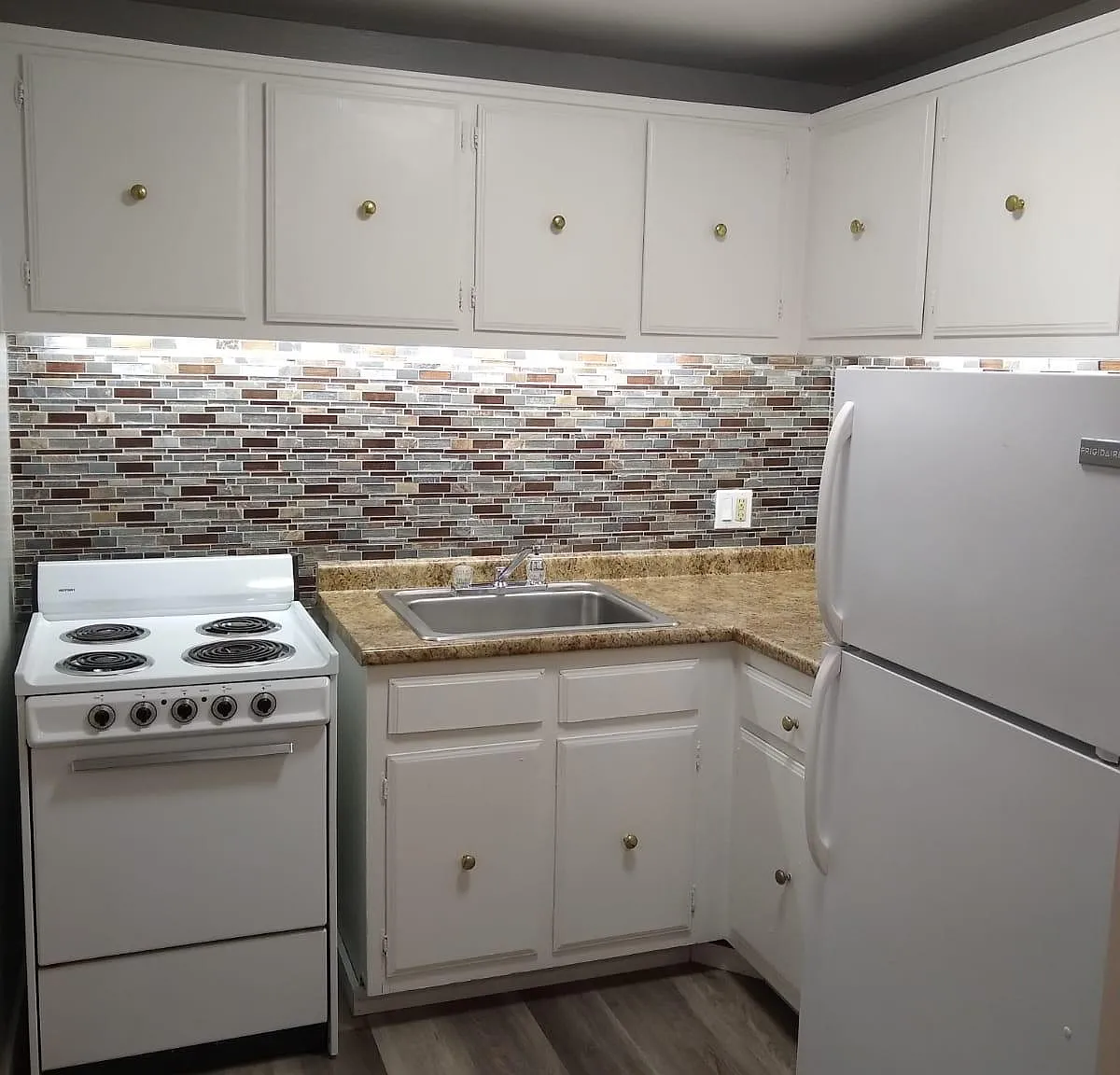 1 bed, 550 sqft, $1,200 — Photo 1