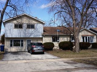 6736 106th Pl, Chicago Ridge, IL 60415