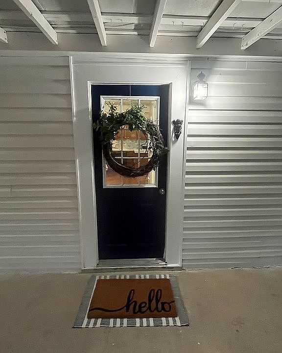 1st image of 453696 Cheyenne Ave