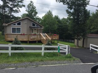 1 Twin Lake Rd, Albrightsville, PA 18210