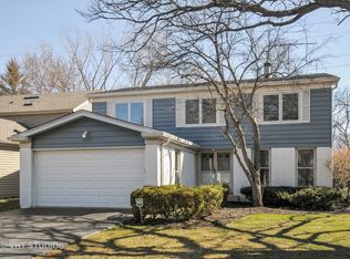 1671 McCraren Rd, Highland Park, IL 60035