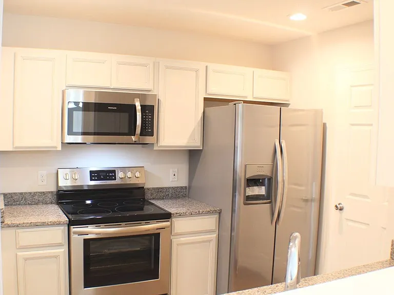 1431 Hornsby Ave — Photo 7