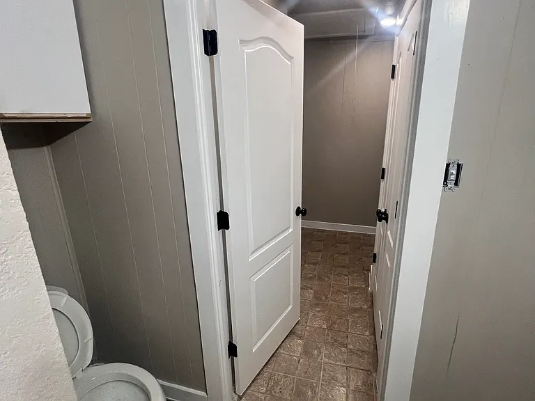 430 Cincinnati Ave — Photo 11