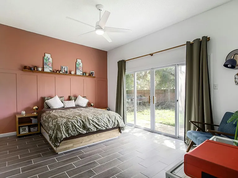 709 Sapling Cv — Photo 17