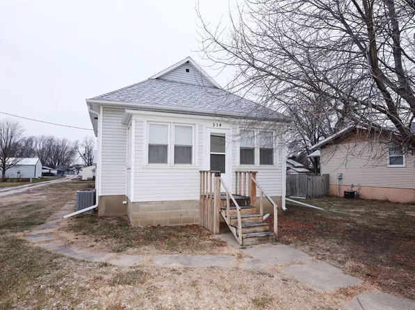 314 N 1st St, Boone, IA 50036