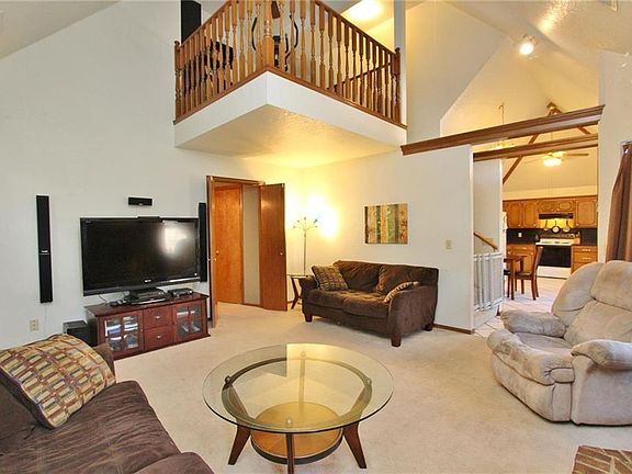3rd image of 809 W Elder Dr