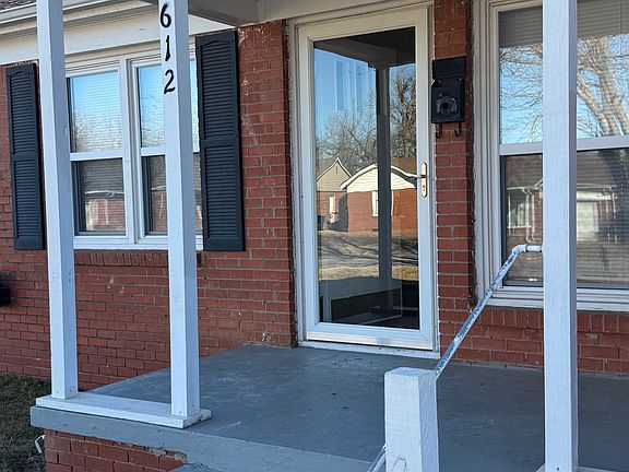 2nd image of 1612 Carlisle Ct