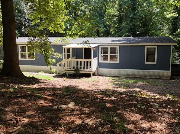 5160 E Holiday Ct SE, Acworth, GA 30102