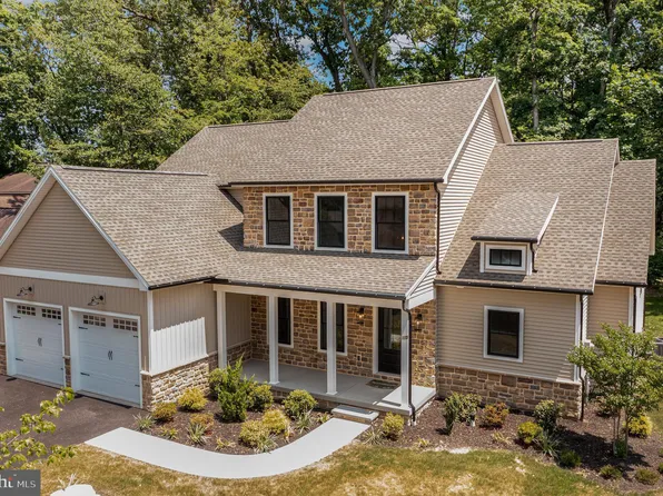 115 Stonehedge Dr, Carlisle, PA 17015