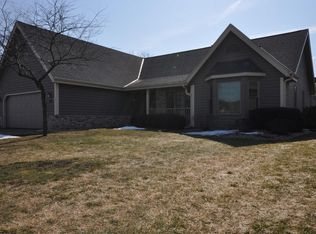 519 Braatz Dr, Kewaskum, WI 53040