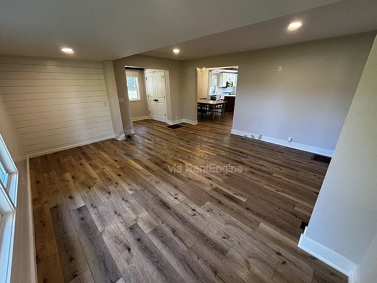 10710 2nd Ave NW — Photo 4
