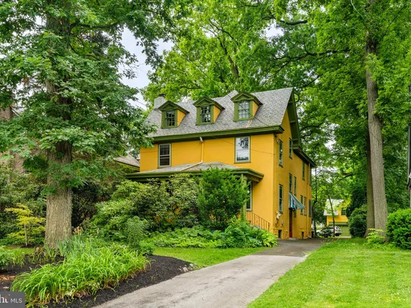 82 E Greenwood Ave, Lansdowne, PA 19050