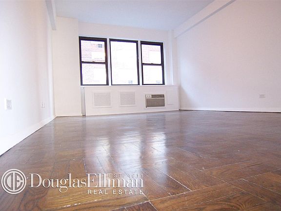 4th image of 20 Beekman Pl APT 12A