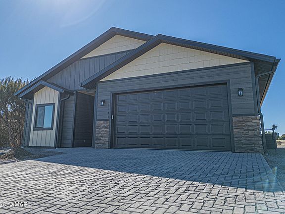 2nd image of 2041 E Rimstone Dr