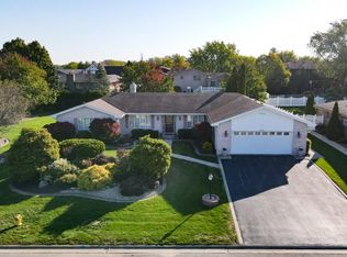 2665 Tower Ct, Dyer, IN 46311