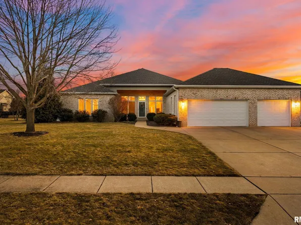 1232 Wheatfield Dr, Morton, IL 61550