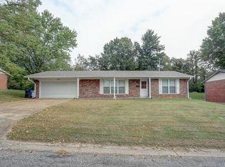 864 Wilshire Dr, Belleville, IL