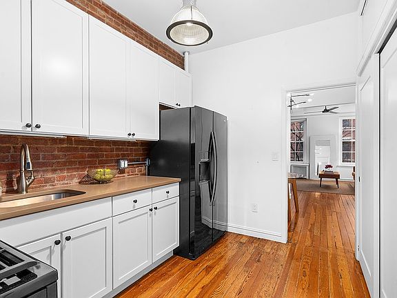5th image of 98 Luquer St #2R