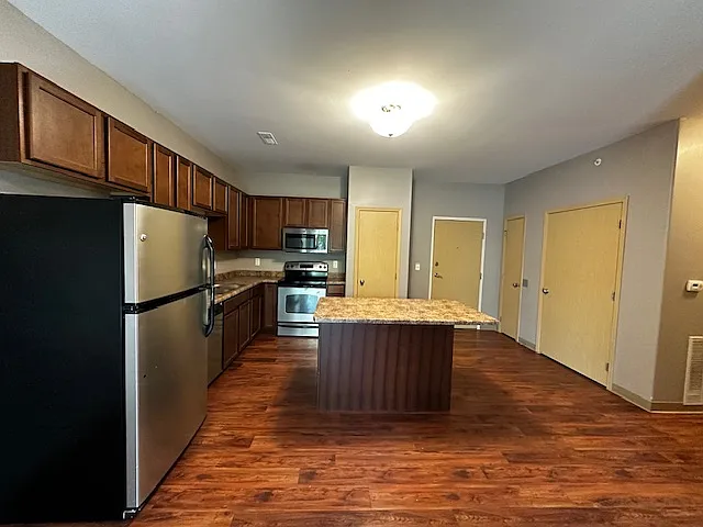 3 bed, 1260 sqft, $2,700 — Photo 4