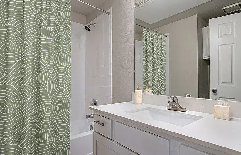 Bala Woods at Kingwood Apartments — Photo 6