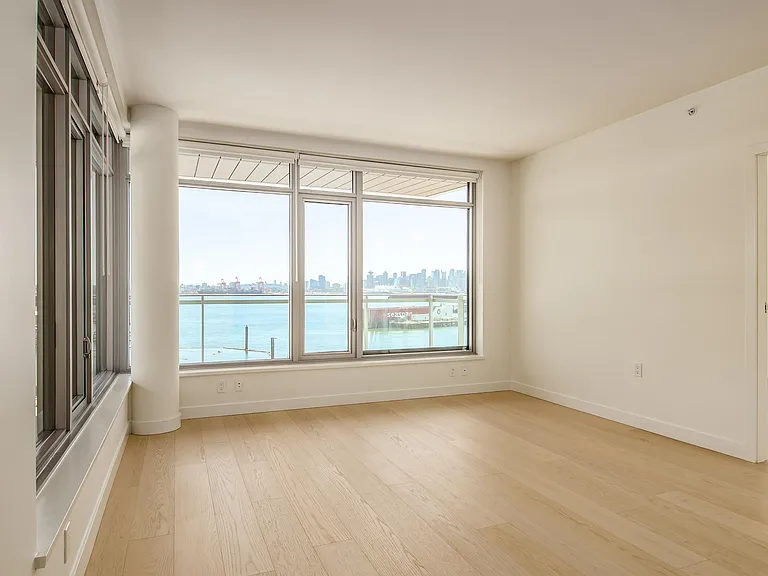 785 Harbour Ave #4 — Photo 6