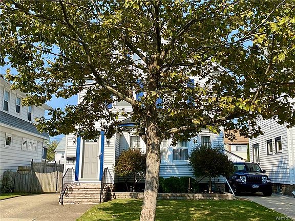 3rd image of 234 Warren Ave