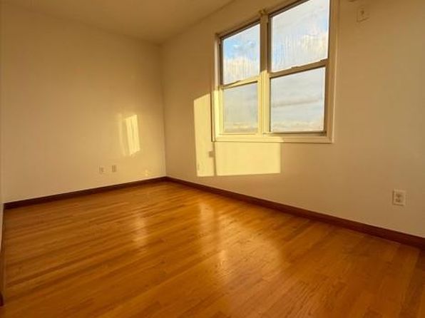 6124 19th Ave FLOOR 3