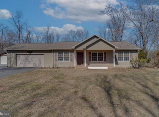 97 Bayonet Ct, Berkeley Springs, WV 25411