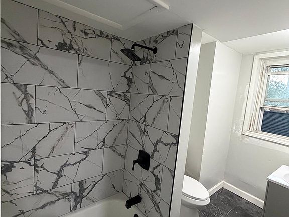 3rd image of 653 Mount Prospect Ave APT 4D