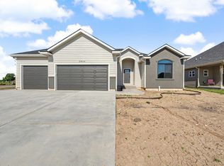 2824 Crystal Lake Dr, Salina, KS 67401