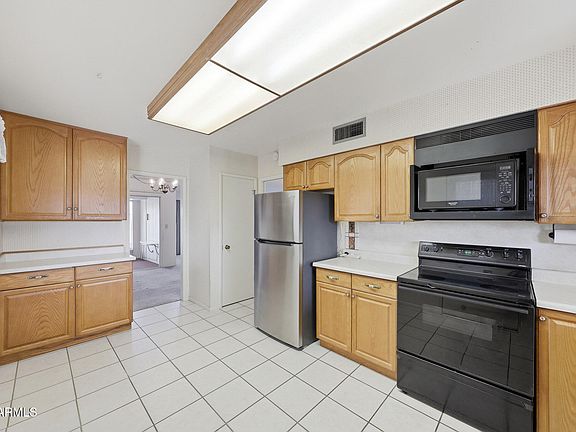 2nd image of 10362 W CAMEO Drive