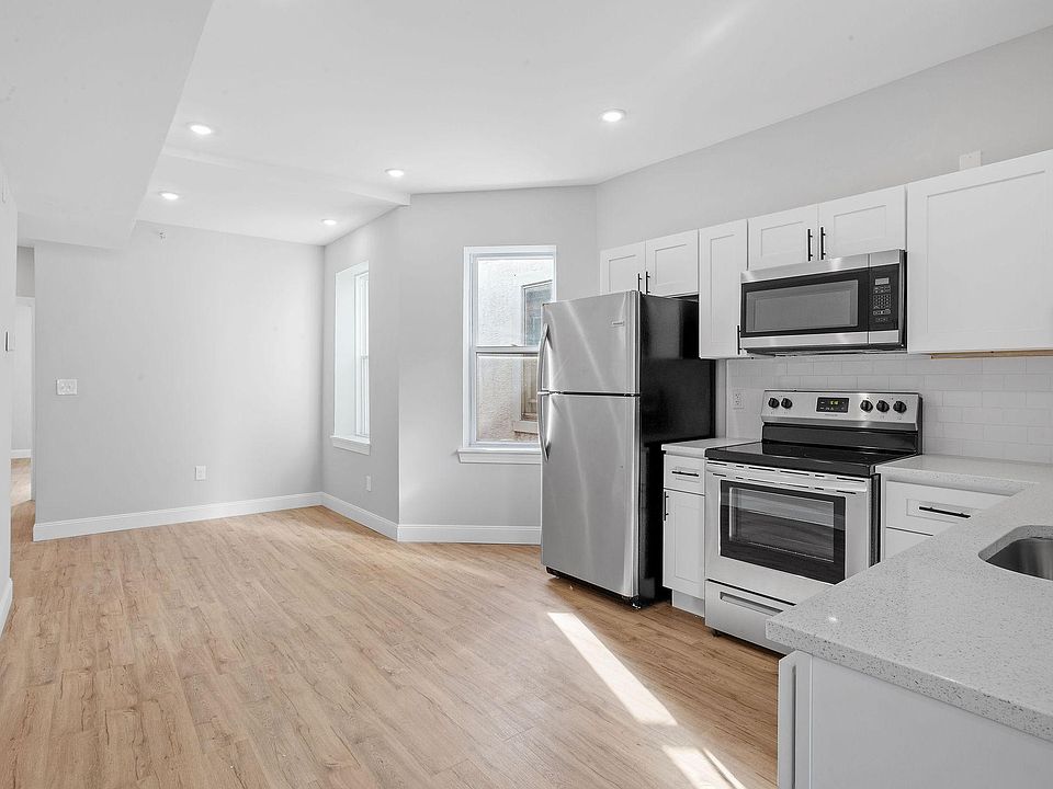 Open concept Living/Kitchen