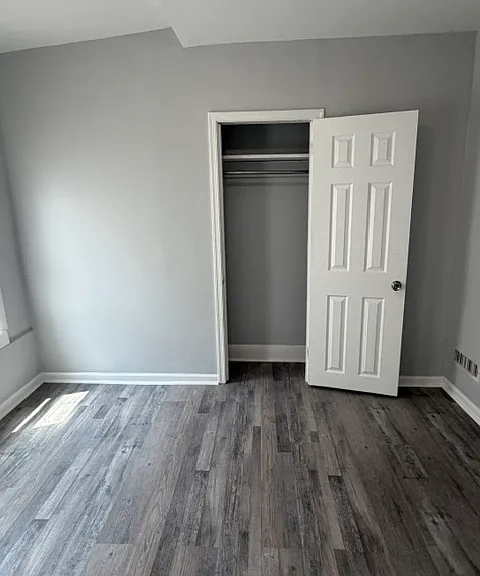 2105 E Federal St — Photo 11