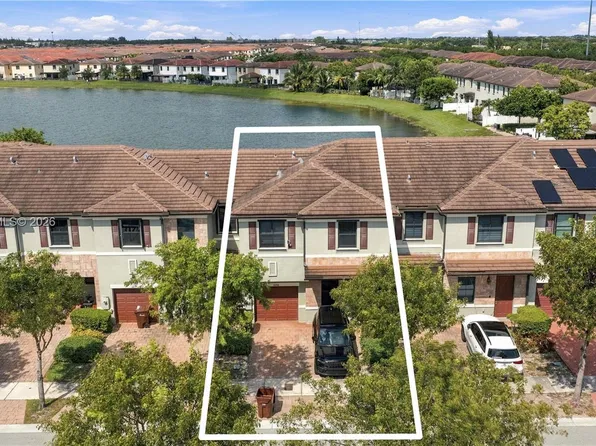 3259 W 100th Ter, Hialeah, FL 33018