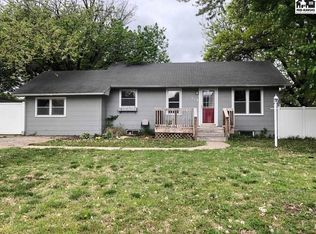 313 N Maple St, Inman, KS 67546