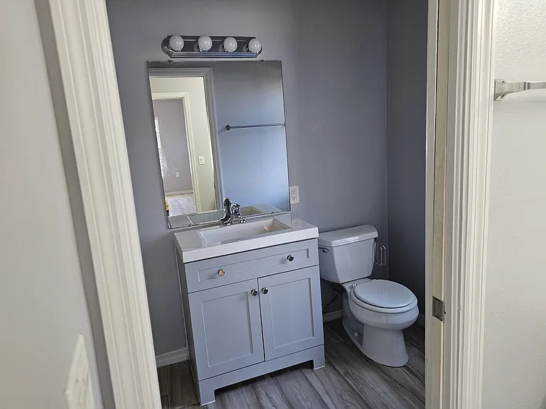 6391 Gateway Ave — Photo 2