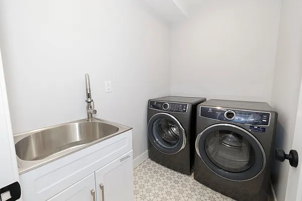 Sold by Trebach Realty | media 27