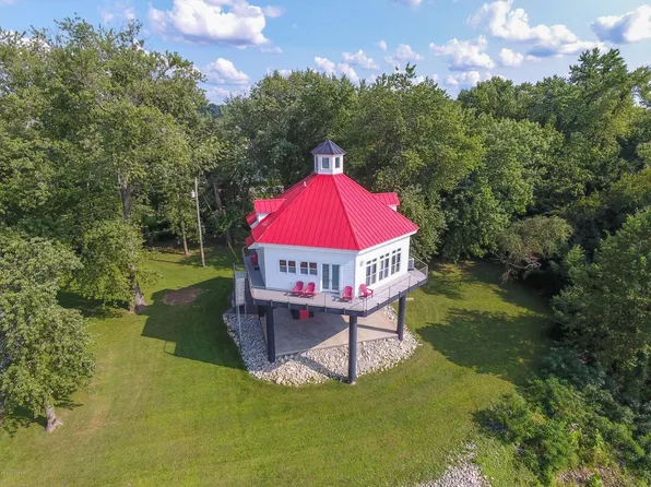 5750 Captains Quarters Rd, Prospect, KY 40059