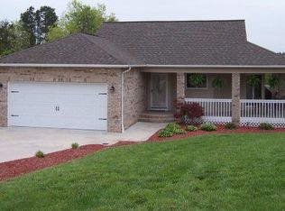 4959 Addison Ln, Hickory, NC 28601